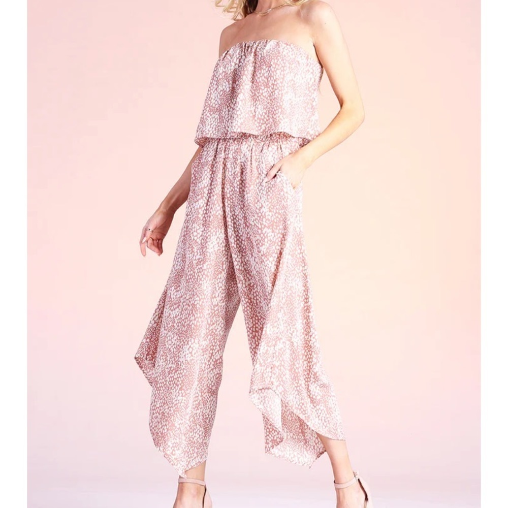 Tyche Amalfi Slanted Hem Jumpsuit size small blush color summer speckled dress​​ - Picture 5 of 16